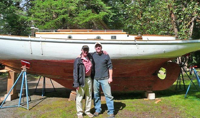 Dorothy and new friends - Tony Grove, restorer, and John West from the museum ©  SW